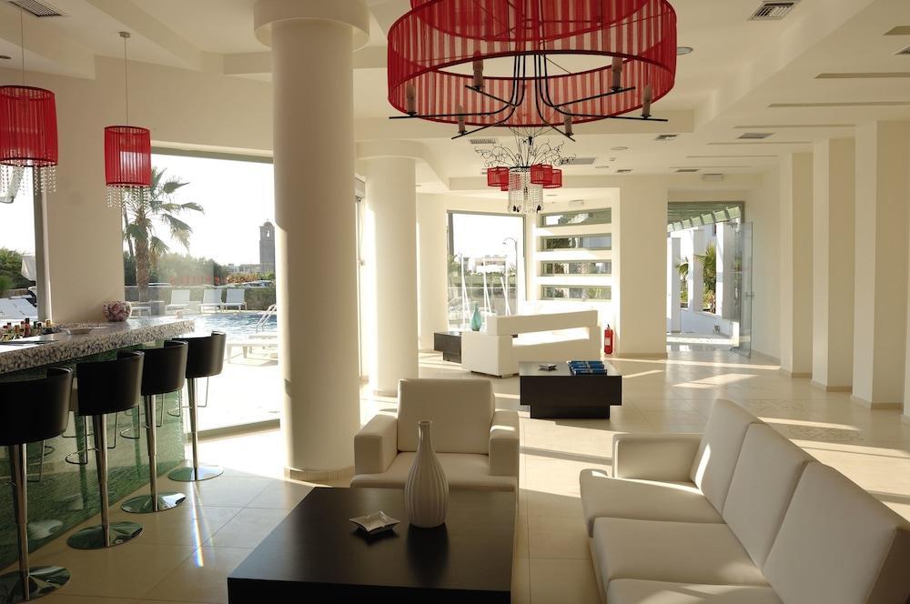 Angela Suites Boutique Hotel سيسي المظهر الخارجي الصورة