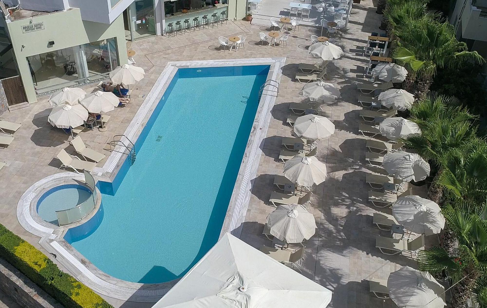 Angela Suites Boutique Hotel سيسي المظهر الخارجي الصورة